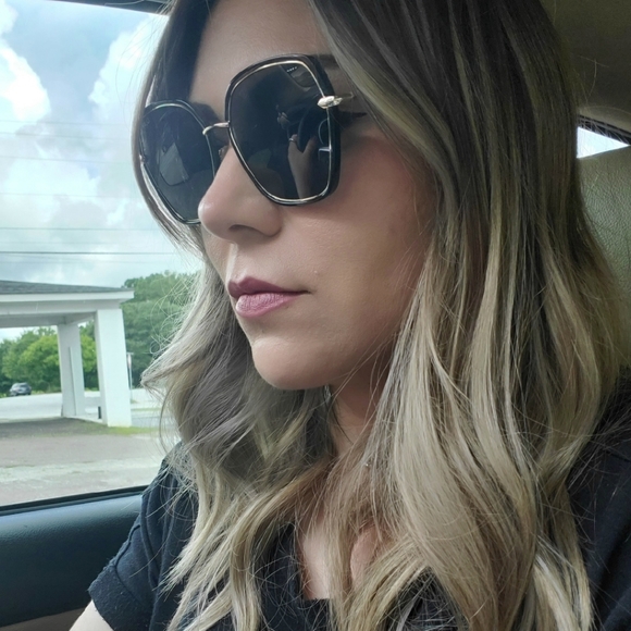 Meet your Posher, Paloma - Picture 1 of 8